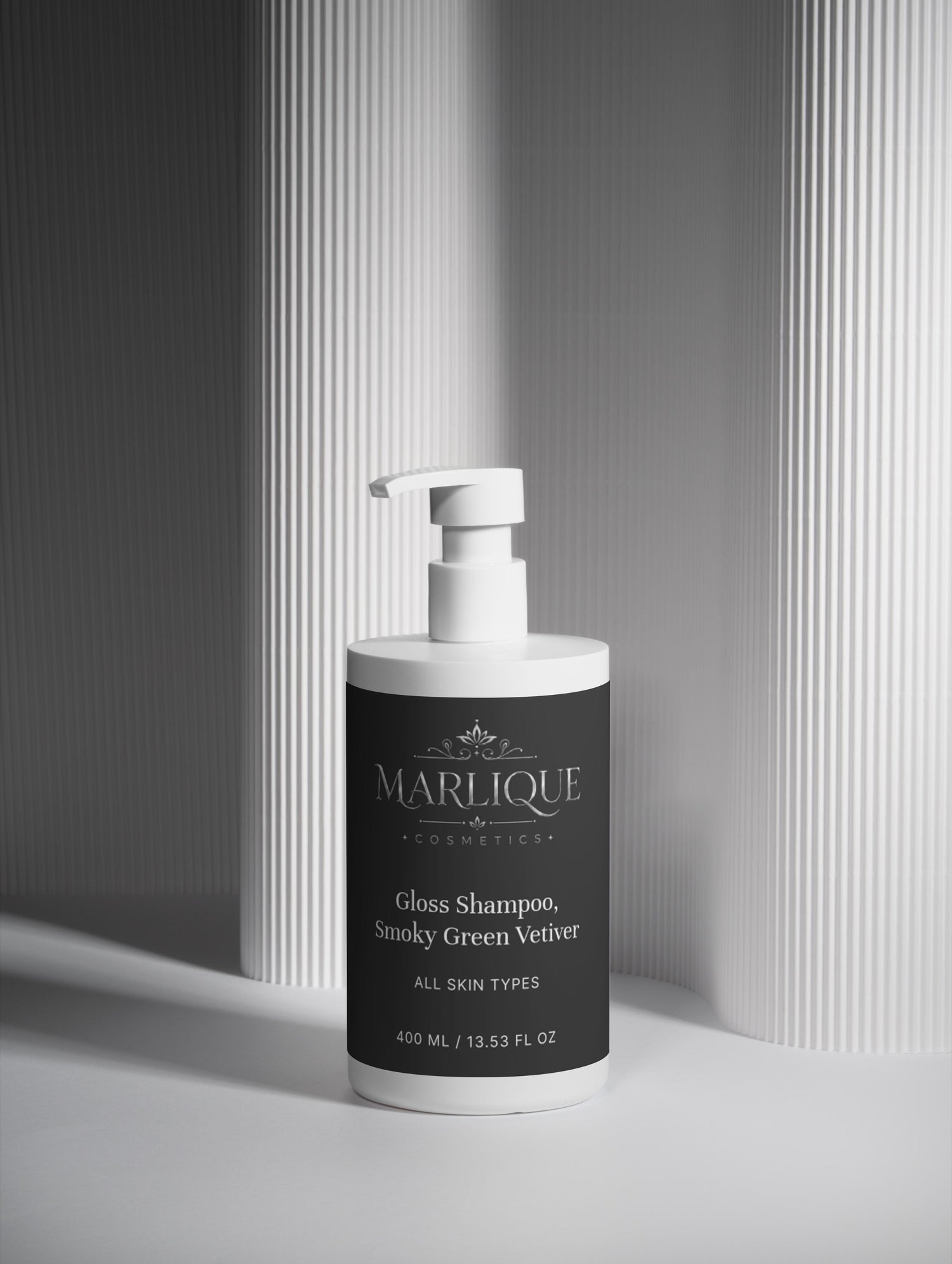Glänzendes Shampoo für frisches, voluminöses Haar, Smoky Green Vetiver Selfnamed